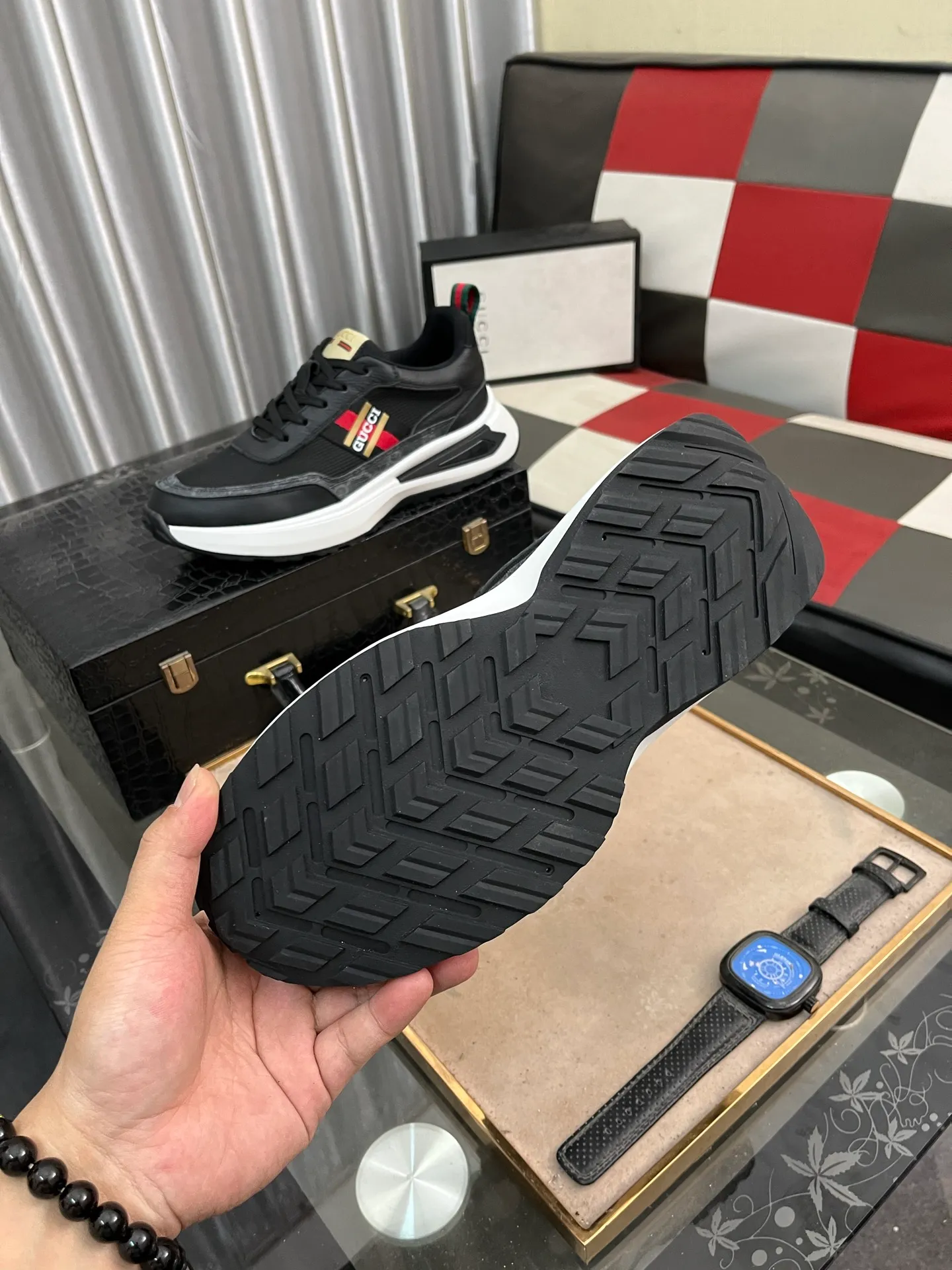 Men's Men's Shoes💰458⌚️⌚️[GUCCI] Gucci men's casual shoes are absolutely popular🔥The ultimate matching item for trendy men! The charm of super texture is unstoppable. This is the main recommendation. The upper is made of high-quality cowhide, with pig lining feet and wear-resistant rubber sole. It is noble and elegant! Extremely comfortable🎁🎁You can be as handsome as you want💪 Size 38-44! 2️⃣colors available